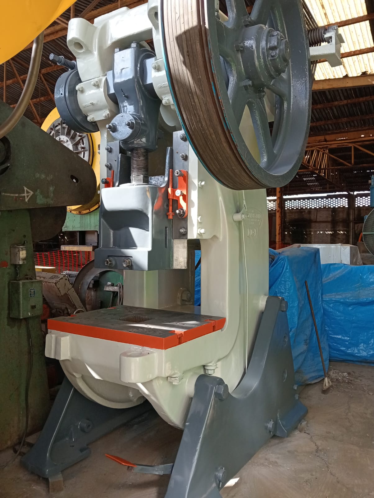 TQ3 PRENSA TROQUELADORA AMERICANA